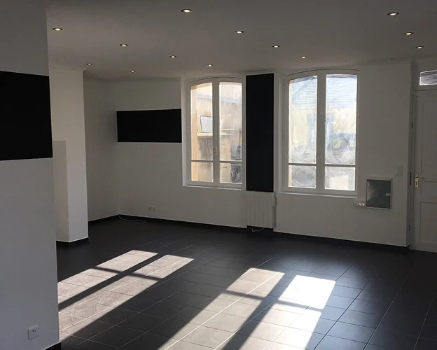 constructeur à Trie‑Châteauprès de Trie-Château dans le Val-d'Oise 95